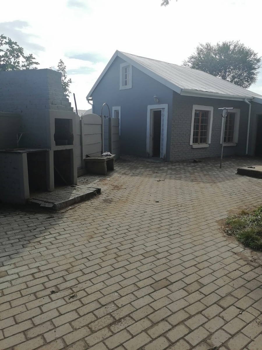 To Let 1 Bedroom Property for Rent in Queenstown Central Eastern Cape
